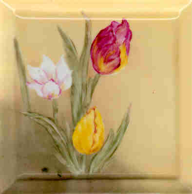 decoluc-peintre sur porcelaine-cendrier aux tulipes